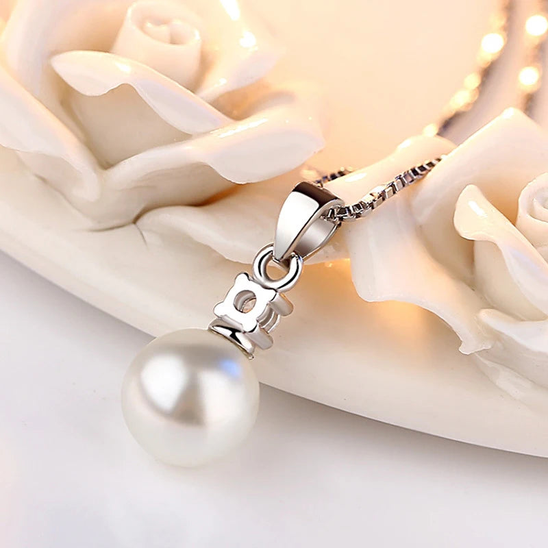 Luna Necklace
