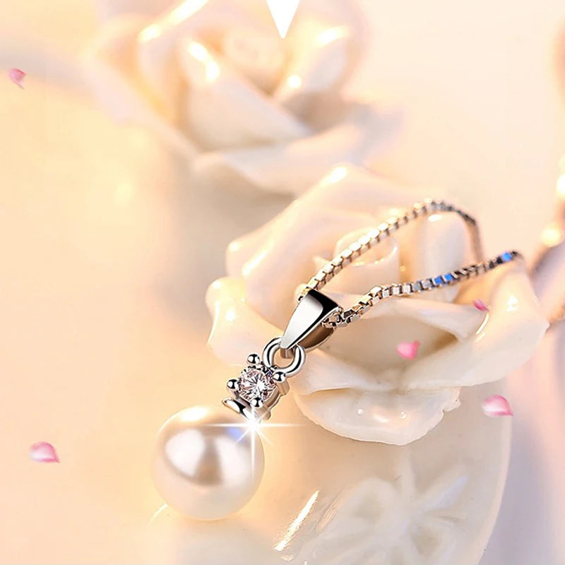 Luna Necklace