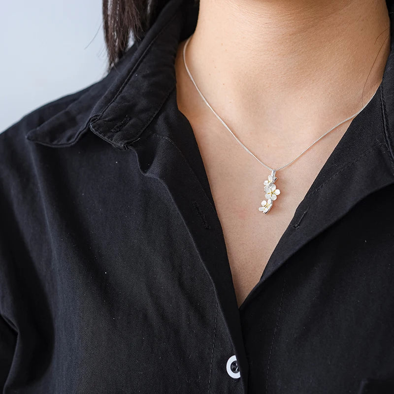 Flower Pendant Fashion Jewelry Chains and Necklace