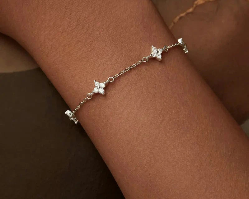 White Gold Plated Shiny Zircon Flower Bracelet