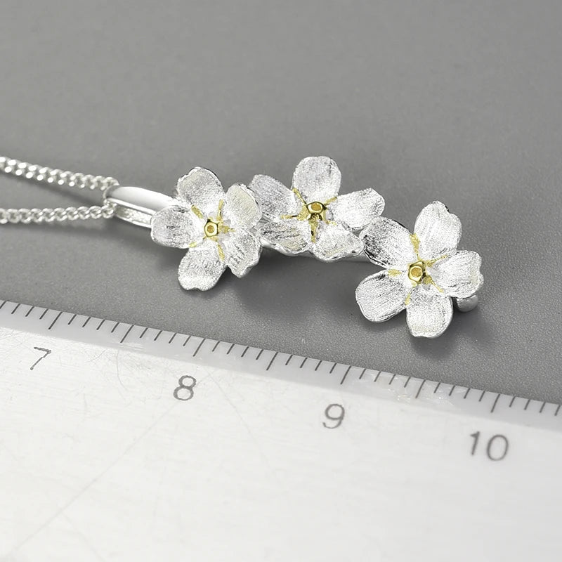 Flower Pendant Fashion Jewelry Chains and Necklace