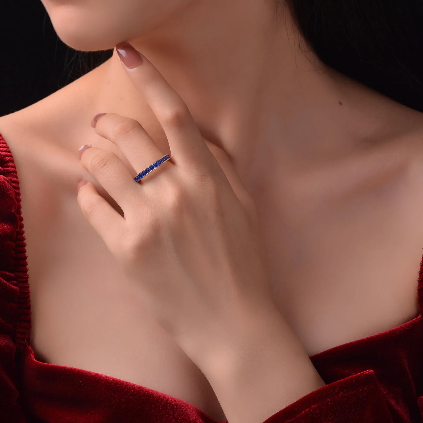 Sapphire High Carbon Diamond