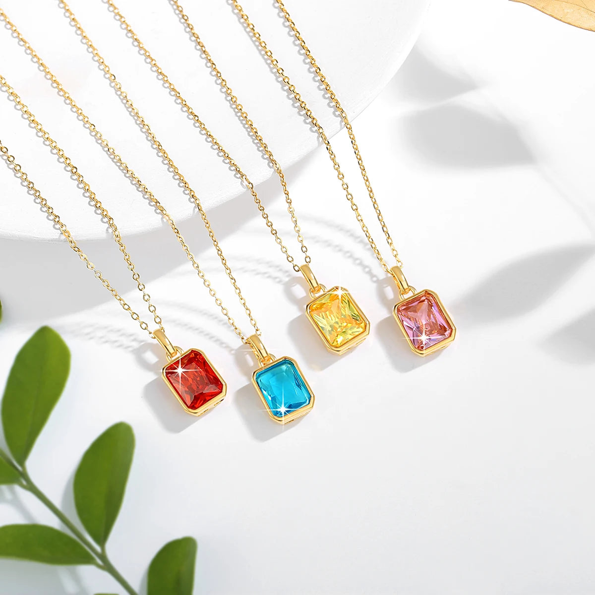 Regal Spark necklace